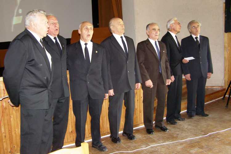 Vaizdas:2009-06-20 ansamblis Kauno senjorai.jpg