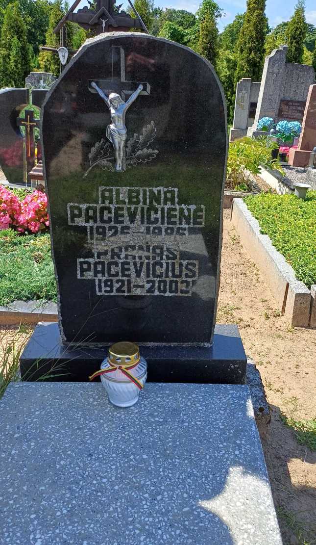 Prano Pacevičiaus kapas senosiose Girdžių kaimo kapinėse, 2024 m. (fot. S. Žilionis)