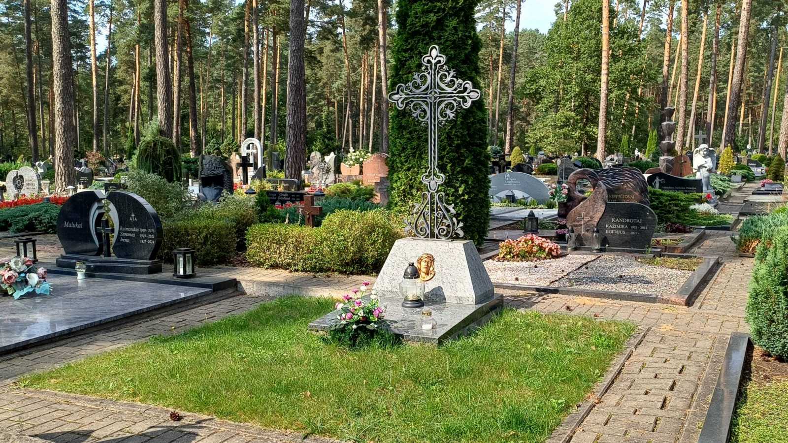 Živilės Iliškienės kapas Vilniaus Kairėnų kapinėse, 2025 m.